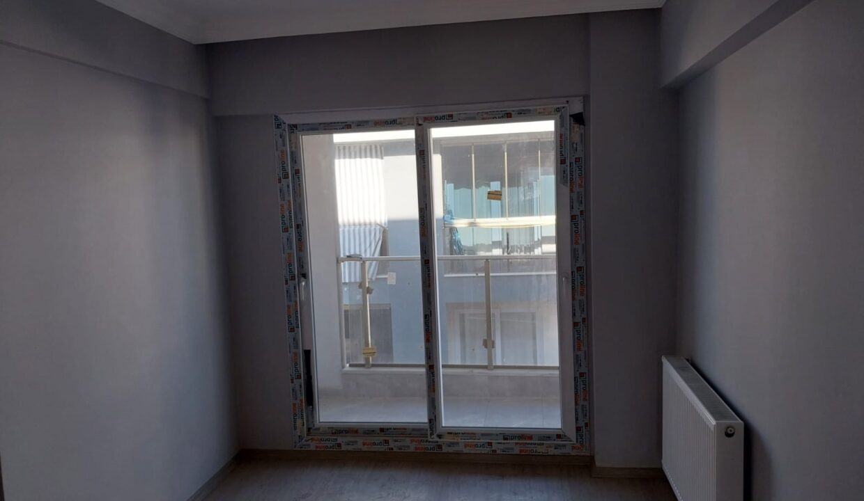 WhatsApp Image 2025-02-12 at 11.40.48