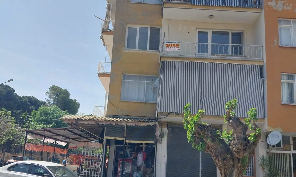 0b496898-b1d9-439f-a468-20de280697e5