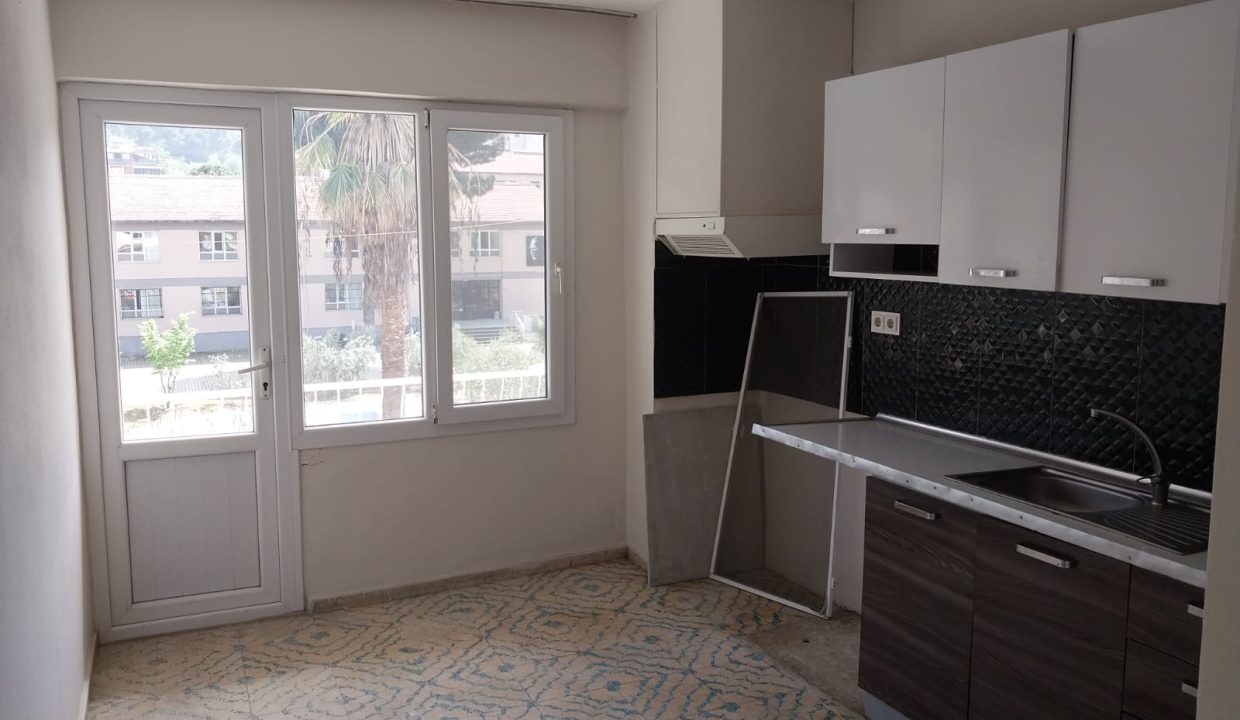 8df7a8ef-577b-42fb-8554-15c967d859d0