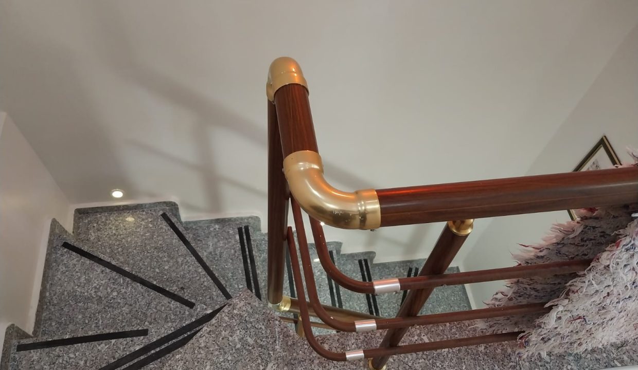 WhatsApp Image 2025-04-13 at 19.37.01