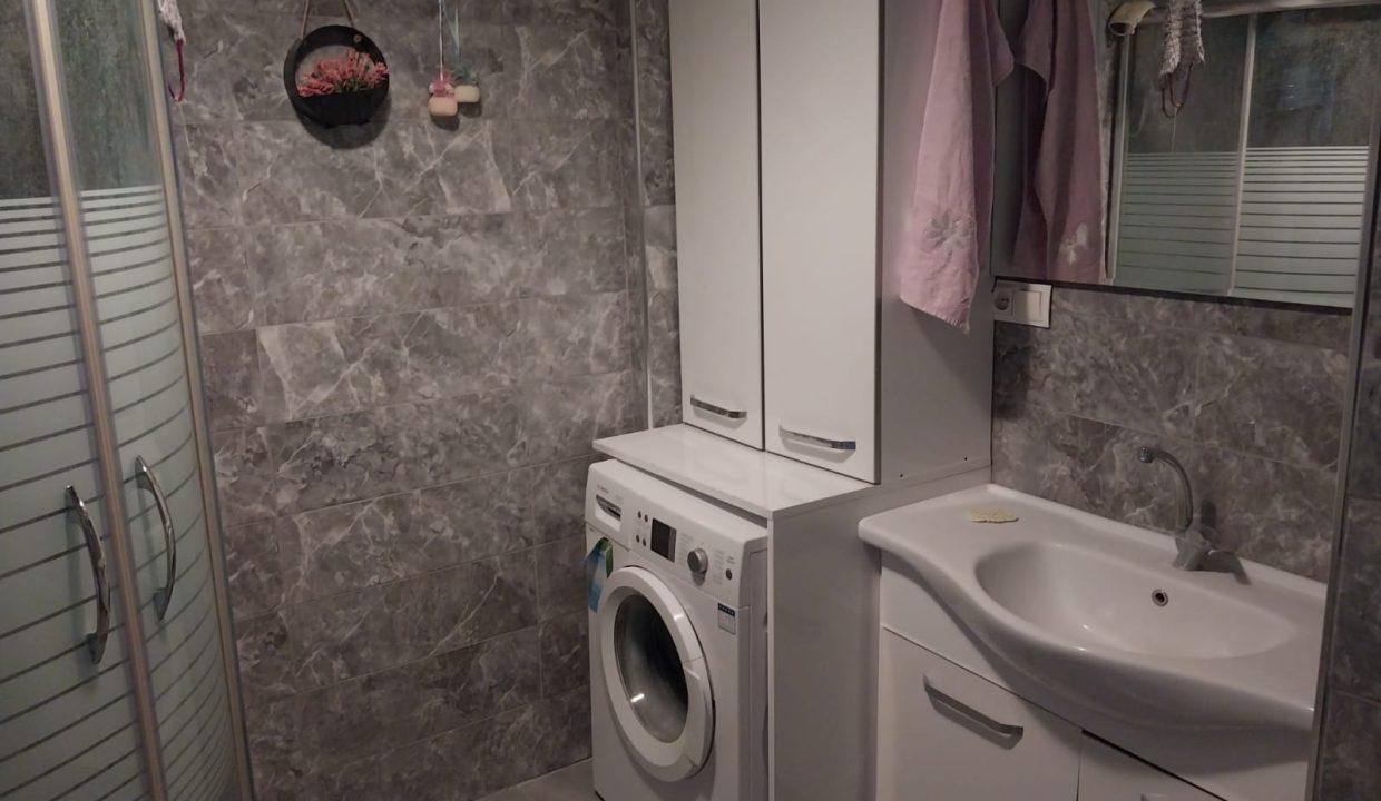 WhatsApp Image 2025-04-13 at 19.37.02