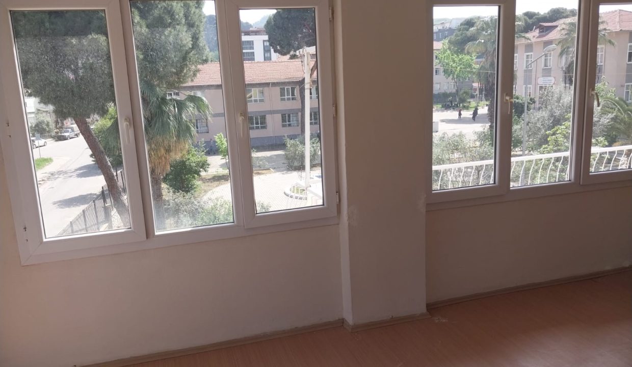 b0a4d042-562a-4f61-a416-0b1678c16953