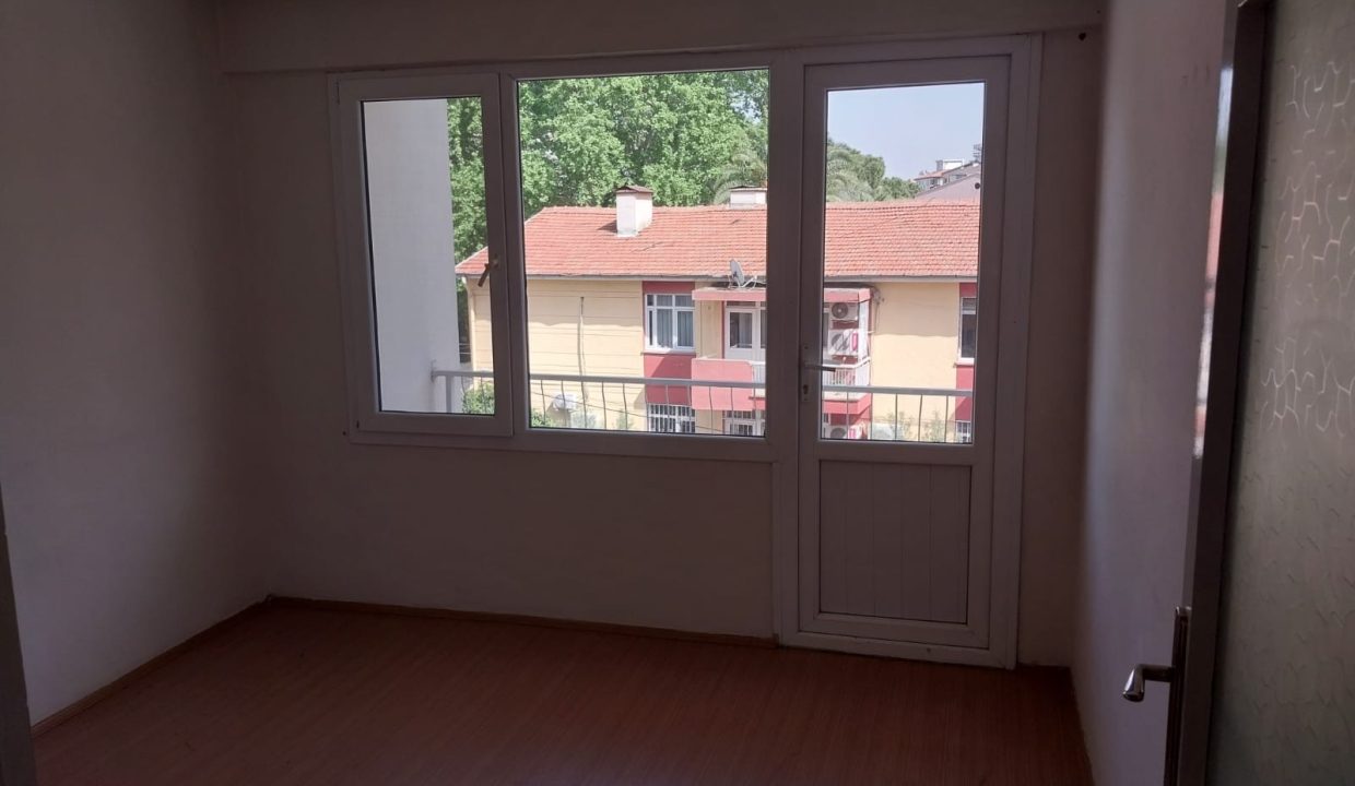 ba83e940-97cf-4a5f-9cfd-9a5614f2856f