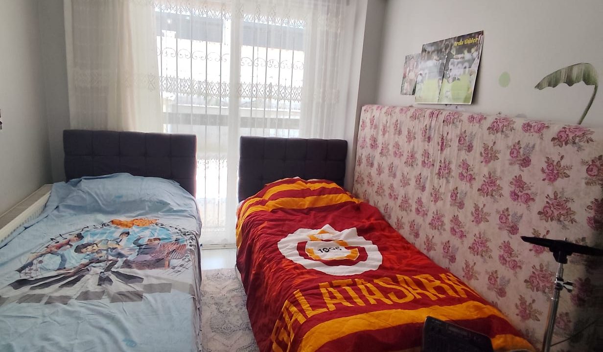 WhatsApp Image 2025-05-06 at 19.13.31 (1)