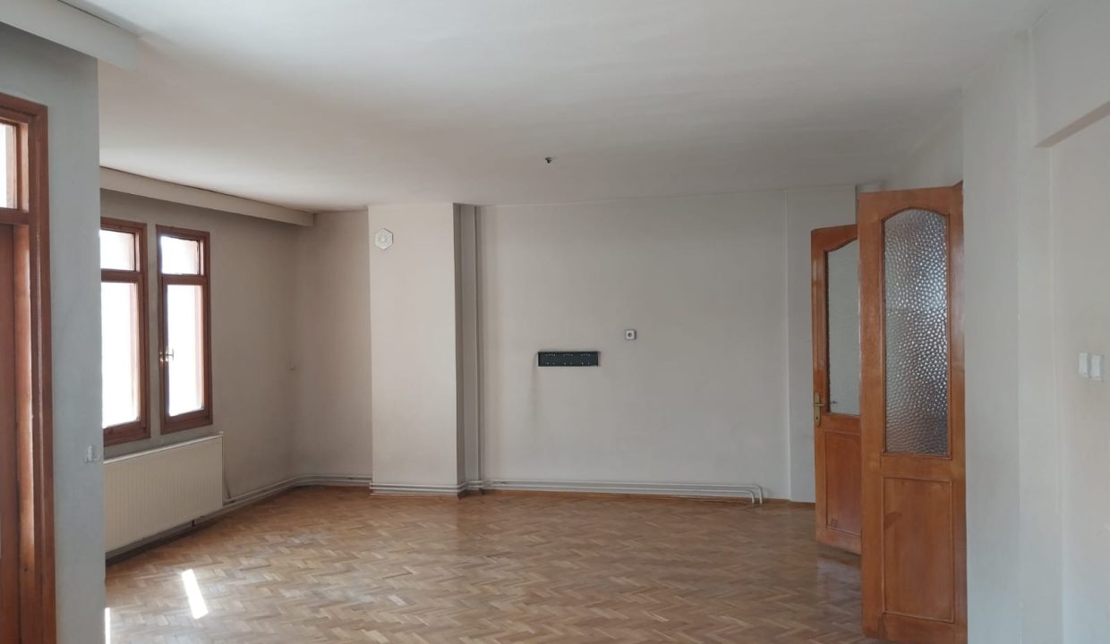 WhatsApp Image 2025-08-23 at 17.29.51 (1)