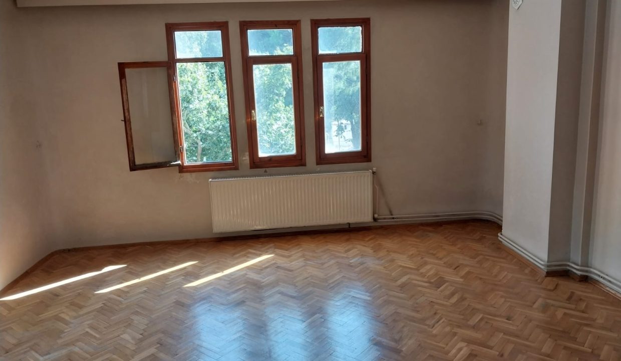 WhatsApp Image 2025-08-23 at 17.29.52 (1)