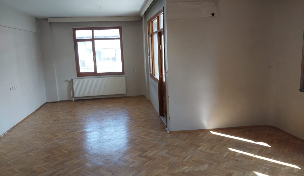 WhatsApp Image 2025-08-23 at 17.29.52